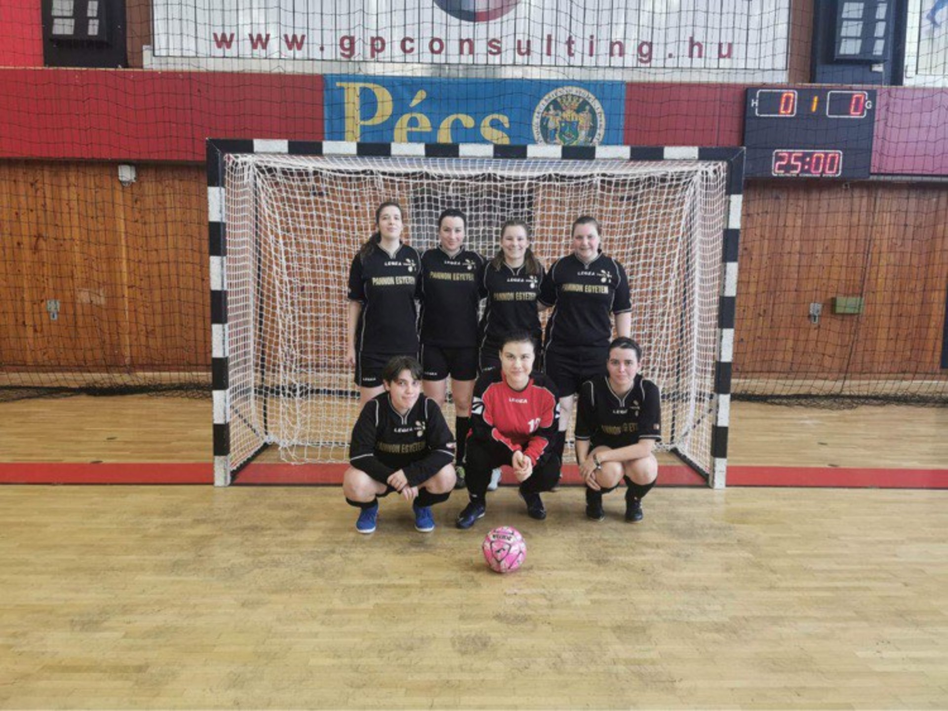 Női futsal MEFOB sikerek